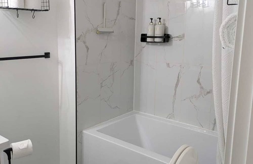 Southwest Calgary Casa | Temi's Cozy Space