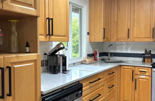 Garibaldi Highlands Casa | Trailhead Haven | Mountain view 3 bedroom home