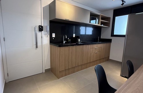 Ponta da Praia Apartamento | Cozy apartment in Santos 1, pet friendly.
