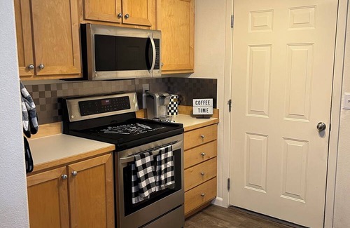 Neighbors Southwest Condominio | Peaceful condo in Beaverton