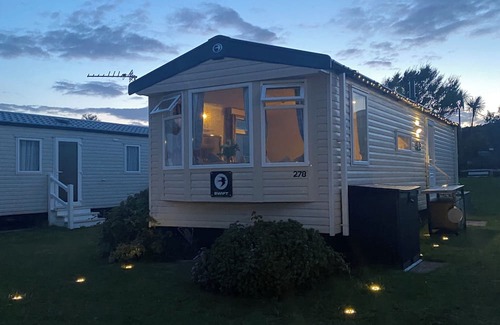 Padstow Casa | Cosy caravan by the sea—your perfect escape on Cornwall’s north coast.