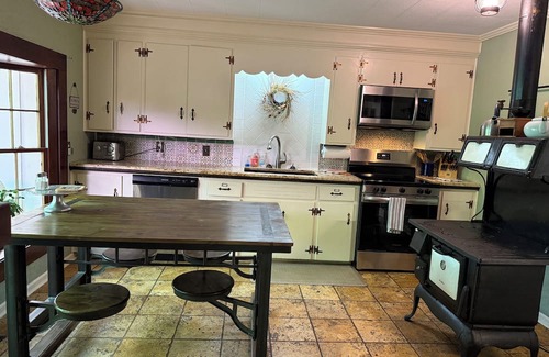 Sautee Nacoochee Chalet De Esquí | ALPINE ESCAPE CHALET! WITH POOL TABLE AND SPACIOUS ROOMS FOR ENTERTAINING