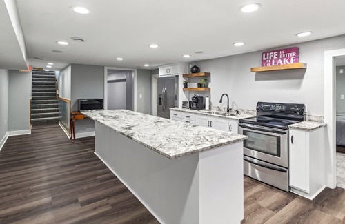 Sarona Condominio | Grumpys Hideaway Condo