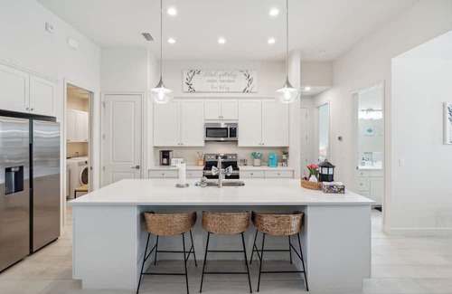 Pelican Casa | Casamego wants to know; Who Needs a Hotel?