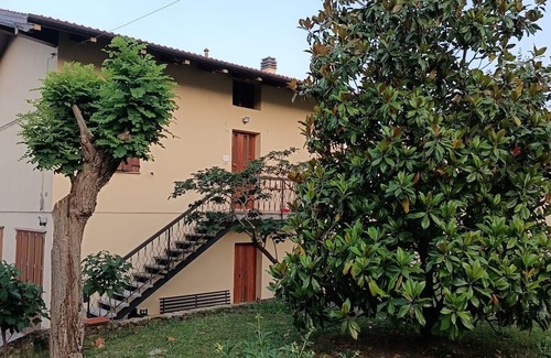 Burzanella Casa | Accommodation the oak trees, cottage with large garden