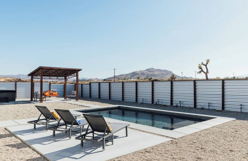 Joshua Tree Casa | Escape to Bonair — A Stylist Desert Oasis in Joshua Tree with Pool & Spa