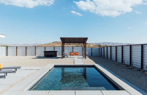 Joshua Tree Casa | Escape to Bonair — A Stylist Desert Oasis in Joshua Tree with Pool & Spa