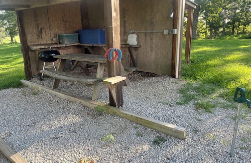 Compton Cabina | Welcome to the Bunkhouse cabin at Elkhorn Cabins