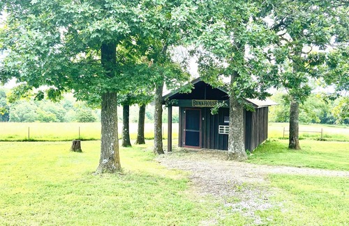 Compton Cabina | Welcome to the Bunkhouse cabin at Elkhorn Cabins