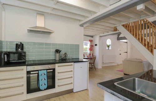 Broad Hinton Casa | COACH HOUSE, character holiday cottage in Royal Wootton Bassett