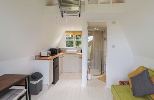 Woodbridge Cabaña | A-FRAME, family friendly, character holiday cottage in Otley, Suffolk
