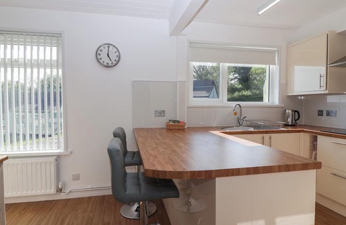 Heligan Cabaña | PEBBLE & PINE AT HARCOMBE HOUSE, family friendly in Chudleigh