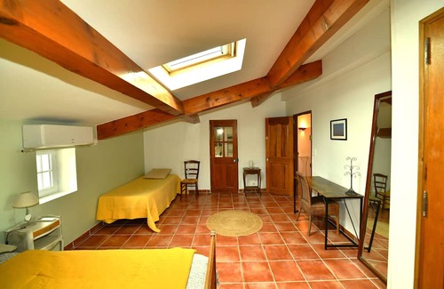 Tulette Casa | Guest House 'Chambre D'hôte 2 - Romarin' with Mountain View, Wi-Fi and Air Conditioning