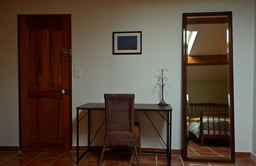 Tulette Casa | Guest House 'Chambre D'hôte 2 - Romarin' with Mountain View, Wi-Fi and Air Conditioning