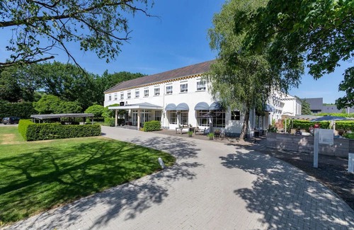 Bosschenhoofd Casa | Forest charm & Dutch Sunshine await | Tranquil Bosschenhoofd escape