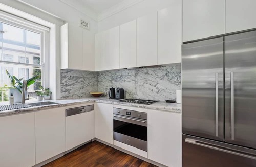 Randwick Casa | Schneiderhaus Bold and Bright by Centennial Park
