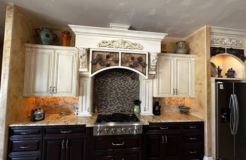 Lakeport Casa | Spacious 6-bedroom Tuscan style on 18 acres in Lakeport with WiFi, Pool, Gated