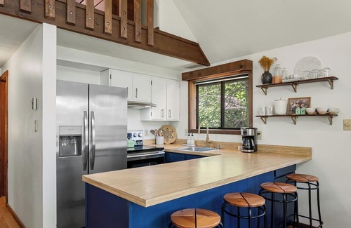 Basye Cabina | Cozy 4-bedroom cabin in Bryce Resort near Shenandoah National Park