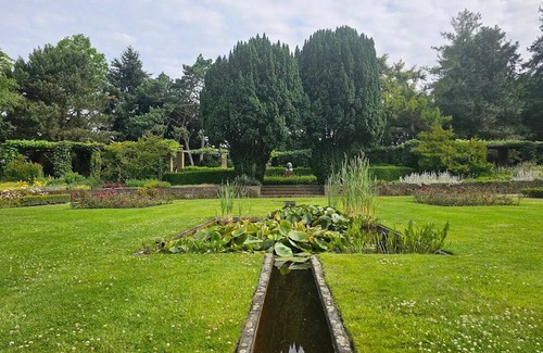 Wageningen Casa | Lux Retreat w/ Onsite Dining, Serene Views & Spa Access | Close to Nature Parks