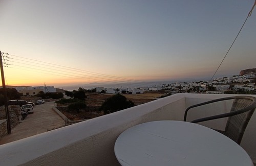Chora Folegandros Casa | "Amygdalia" Chora view house
