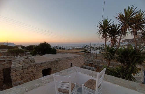 Chora Folegandros Casa | "Amygdalia" Chora view house