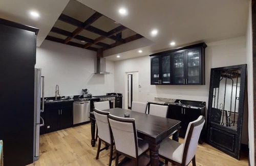 Downtown Santa Fe Casa | Artesia Casita: Downtown Santa Fe Railyard District, short walk to Plaza