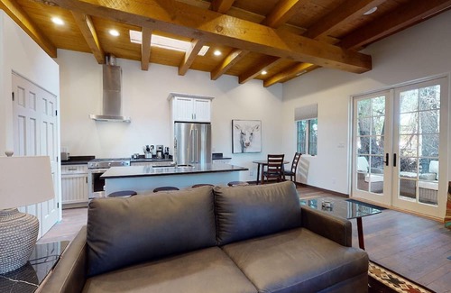 Historic Eastside Casa | Delgado C-3: Just one block from Canyon Road!