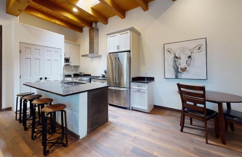 Historic Eastside Casa | Delgado C-3: Just one block from Canyon Road!