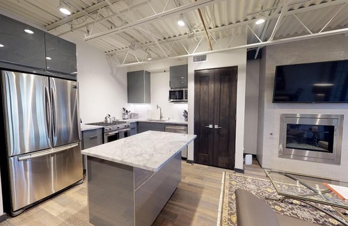 Downtown Santa Fe Condominio | The Lincoln 502, 1 Bed / 1 Bath, Luxury Loft Style Condo