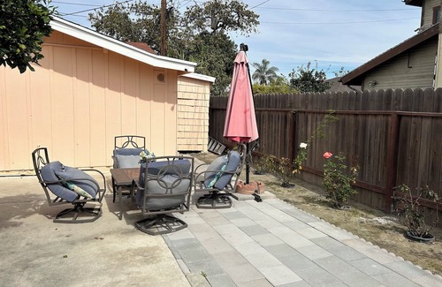 Westminster Casa | Spacious Disney , Beach Home for 14 people in charming Midway City