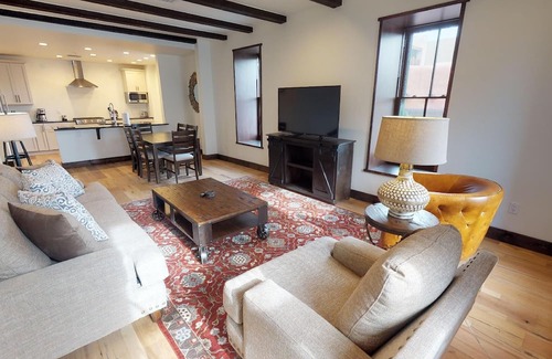 Downtown Santa Fe Condominio | Water Street Residence A: Located just 400 feet from the Plaza!