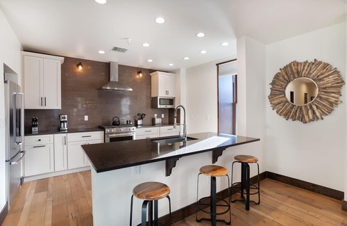 Downtown Santa Fe Condominio | Water Street Residence A: Located just 400 feet from the Plaza!