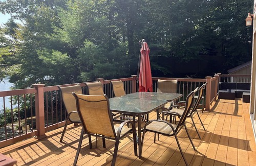 Sturbridge Casa | Lakeside Getaway! Gorgeous views! Sleeps 8+