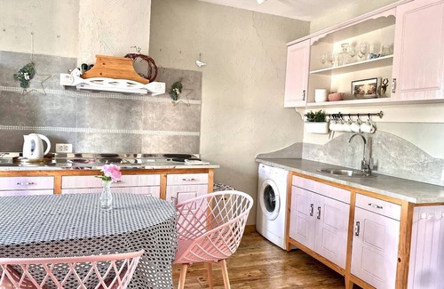 Seoca Villa | Villa Oliviya Budva - pink house