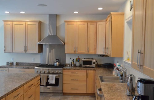 Shelter Harbor Casa | Water Views Galore! Shelter Harbor Spacious 5-bdrm house - Private Beach - AC