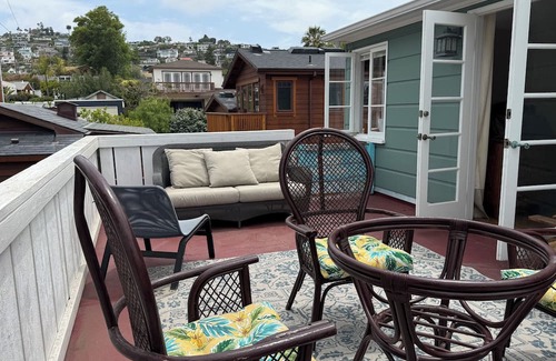 Laguna Beach Apartamento | 1 bedroom apartment, views, private deck, beach-close, unit is entire 2nd floor.