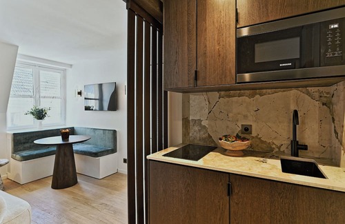 6th Arrondissement Apartamento | Hotel-style 2-room apartment nestled in rue des Canettes 6 eme