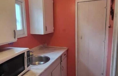 Grand Bend Cabina | Cozy Cabin #8, one block to beach