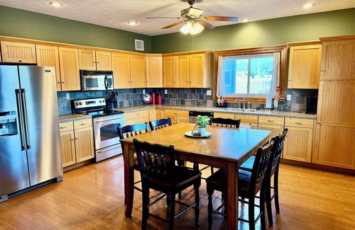 Beatrice Casa | NEW Listing! HISTORICAL CHARM! 5-bedroom home ready for your retreat!