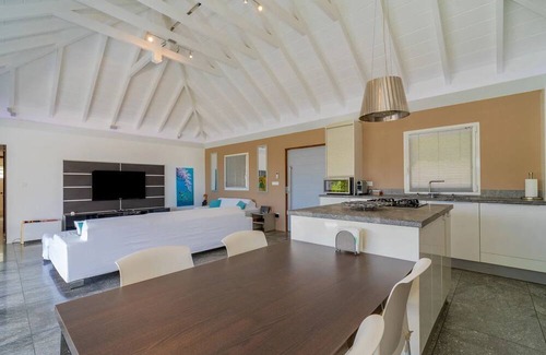 Saint-Jean Villa | Amazing Villa With Views Over the Bay