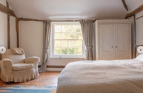 Ipswich Casa | Beautifully restored historic landmark property in idyllic Suffolk village
