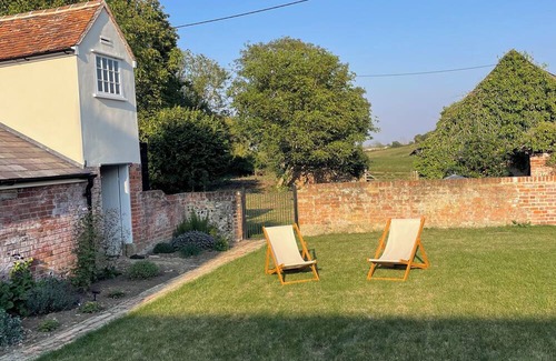 Ipswich Casa | Beautifully restored historic landmark property in idyllic Suffolk village