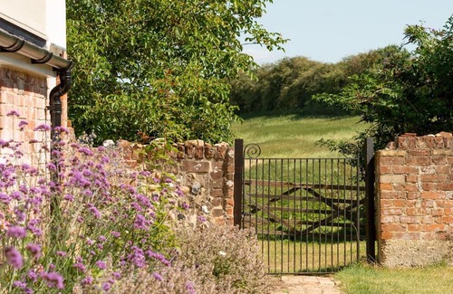 Ipswich Casa | Beautifully restored historic landmark property in idyllic Suffolk village