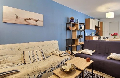 Lannebert Casa | Take advantage of the on-site spa, infrared sauna and tennis court shared with the adjoining gîte.