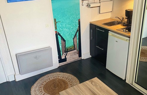 Grosseto-Prugna Apartamento | Sea view studio in Porticcio for 2 people. Swimming pool in residence.