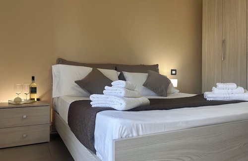 Santa Domenica Apartamento | Sunrise Residence - Your peaceful stay near Tropea and Capo Vaticano"