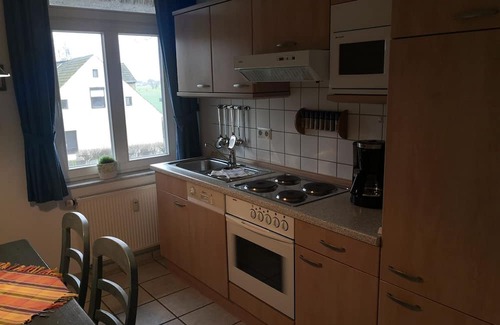 Stolpe b. Anklam Apartamento | LHH A04 - Comfortable country house on the lagoon in Stolpe with balcony and garden view