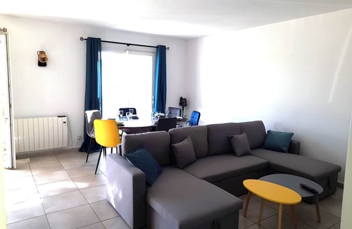 Vic-la-Gardiole Apartamento | Cosy apartment with spacious terrace