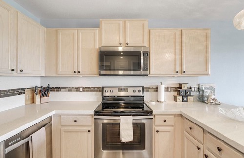 Long Beach Condominio | Mana Kai 2nd floor w /view of the ocean and beach