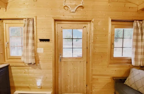 Fraser Valley Regional District Cabina | Peaceful cabin in the mountains with pond view. Pet friendly!